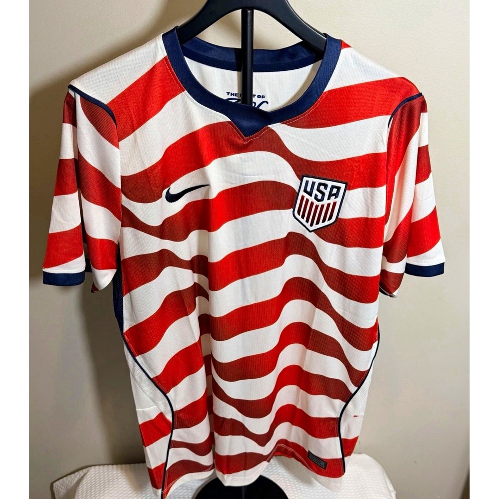 Nike USA Soccer Jersey Men's XL Red Short Sleeve 100% Polyester